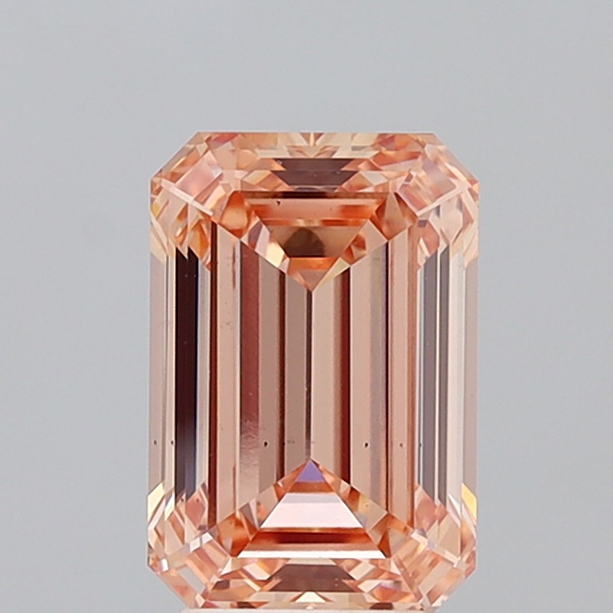4.61 ct Emerald PINK VS2 IGI Certified Lab Grown Diamond